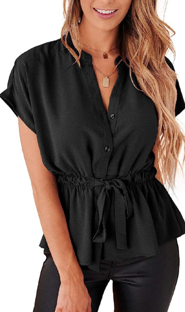 Kemeja kerja dengan potongan peplum di bagian bawah